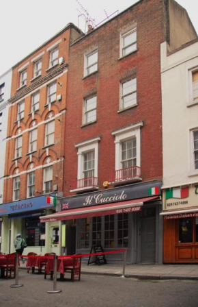 Lovely 2 bed flat in SOHO!
